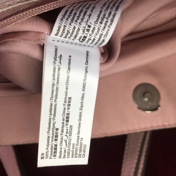 *Esprit* Med- large handbag in a blush pink. - Picture 6 of 11